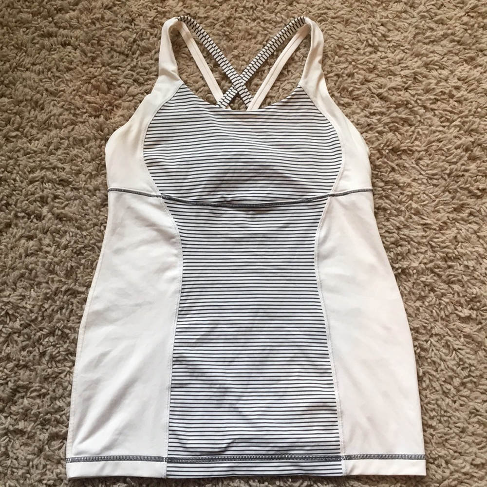 Lululemon tank with built in bra